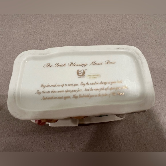 Lenox The Irish Blessing Cottage House Music Trinket Box Works - Picture 4 of 4